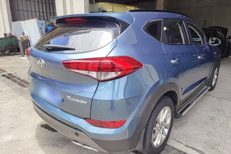 Used Hyundai Tucson 2015 1.6T Dual-Clutch Two-Wheel-Drive Smart Model Rear Right 45 Deg