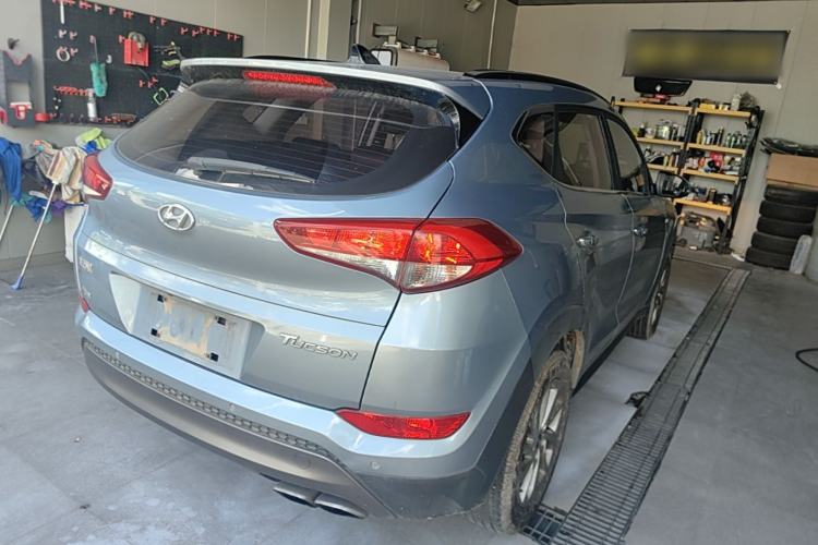 Used Hyundai Tucson 2015 1.6T Dual-Clutch Two-Wheel-Drive Smart Model Rear Right 45 Deg