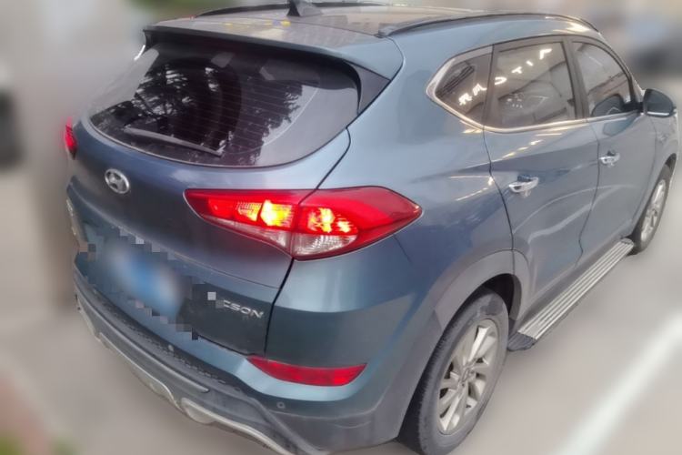 Used Hyundai Tucson 2015 1.6T Dual-Clutch Two-Wheel-Drive Smart Model Rear Right 45 Deg