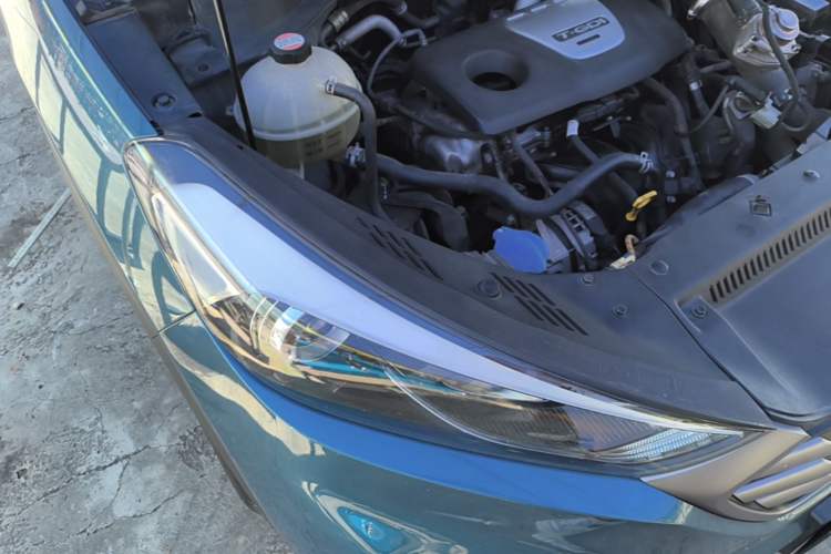 Used Hyundai Tucson 2015 1.6T Dual-Clutch Two-Wheel-Drive Smart Model Right Front Headlight