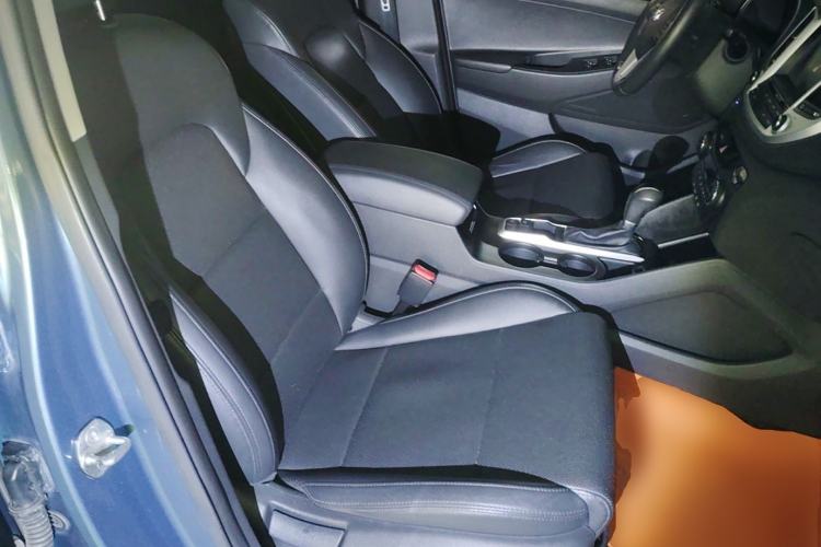 Used Hyundai Tucson 2015 1.6T Dual-Clutch Two-Wheel-Drive Smart Model Right Front Seat