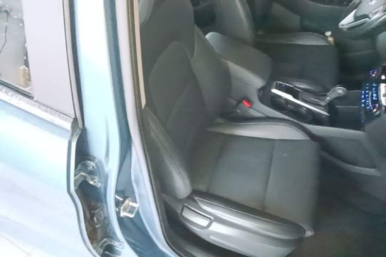 Used Hyundai Tucson 2015 1.6T Dual-Clutch Two-Wheel-Drive Smart Model Right Front Seat