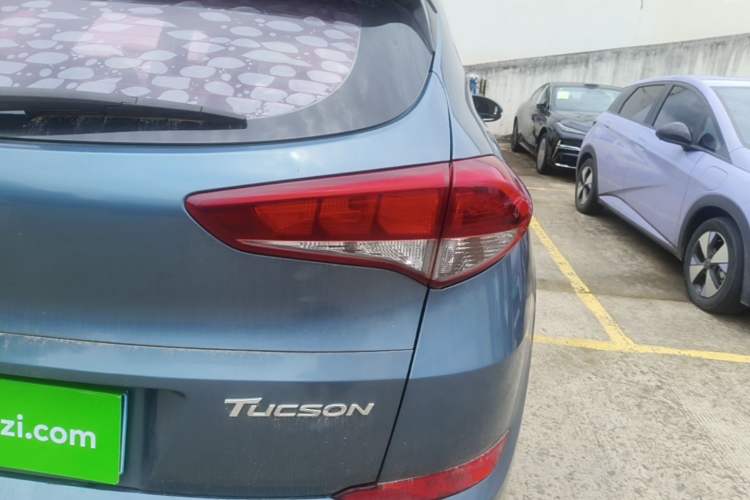 Used Hyundai Tucson 2015 1.6T Dual-Clutch Two-Wheel-Drive Smart Model Right Rear Taillight