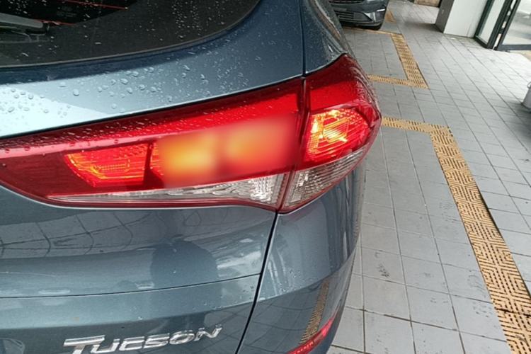 Used Hyundai Tucson 2015 1.6T Dual-Clutch Two-Wheel-Drive Smart Model Right Rear Taillight