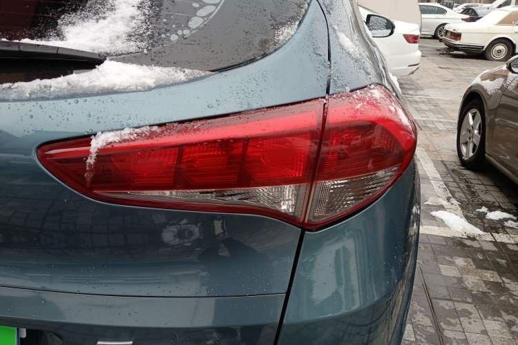 Used Hyundai Tucson 2015 1.6T Dual-Clutch Two-Wheel-Drive Smart Model Right Rear Taillight