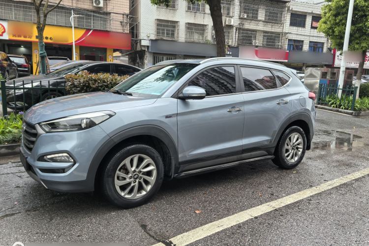 Used Hyundai Tucson 2015 1.6T Dual-Clutch Two-Wheel-Drive Smart Model Guazi used car, China used car export, Used car for sale, Used Hyundai cars, Cheapest cars for sale