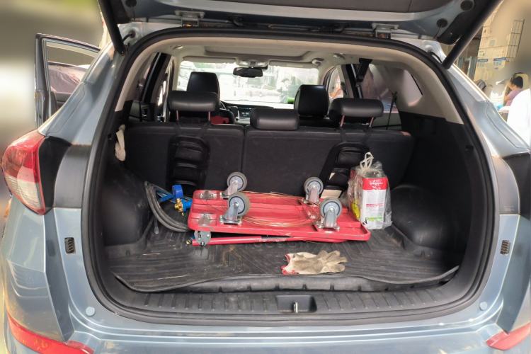 Used Hyundai Tucson 2015 1.6T Dual-Clutch Four-Wheel Drive Flagship Model Trunk