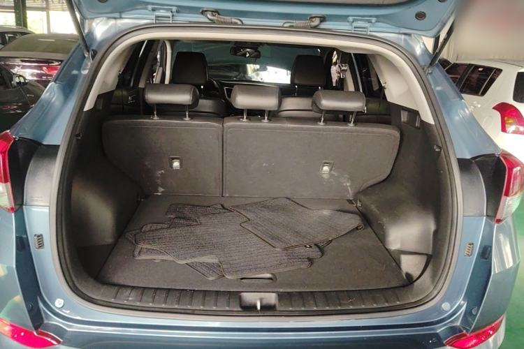 Used Hyundai Tucson 2015 1.6T Dual-Clutch Two-Wheel-Drive Smart Model Trunk