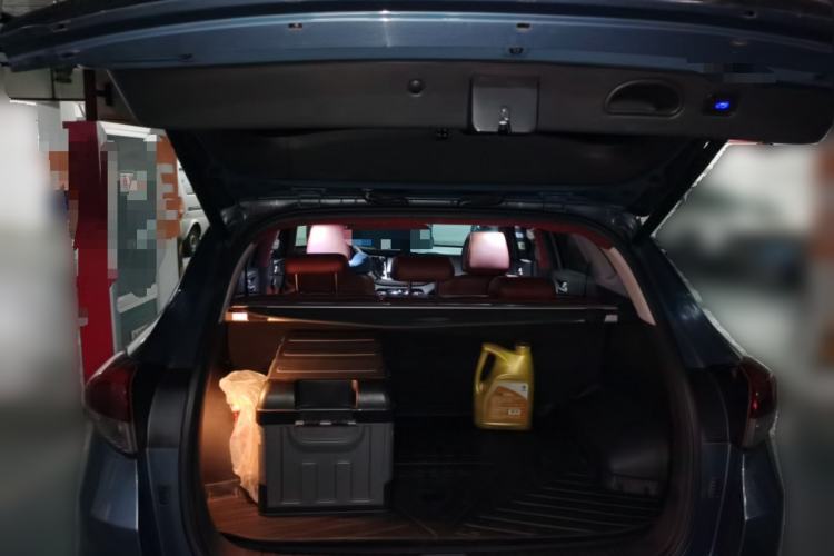 Used Hyundai Tucson 2015 1.6T Dual-Clutch Four-Wheel Drive Flagship Model Trunk