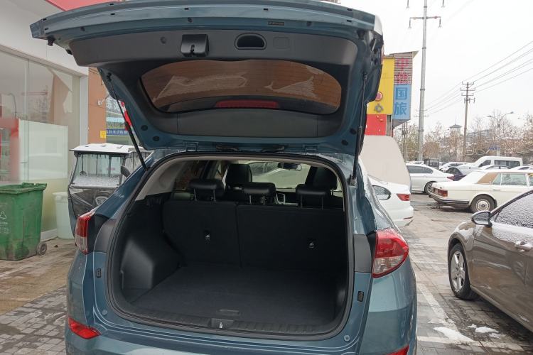 Used Hyundai Tucson 2015 1.6T Dual-Clutch Two-Wheel-Drive Smart Model Trunk