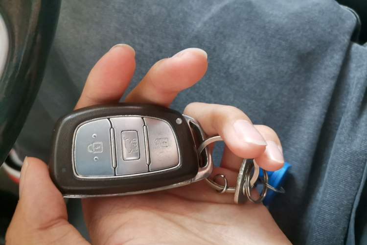Used Hyundai Tucson 2015 1.6T Dual-Clutch Two-Wheel-Drive Smart Model Vehicle Key