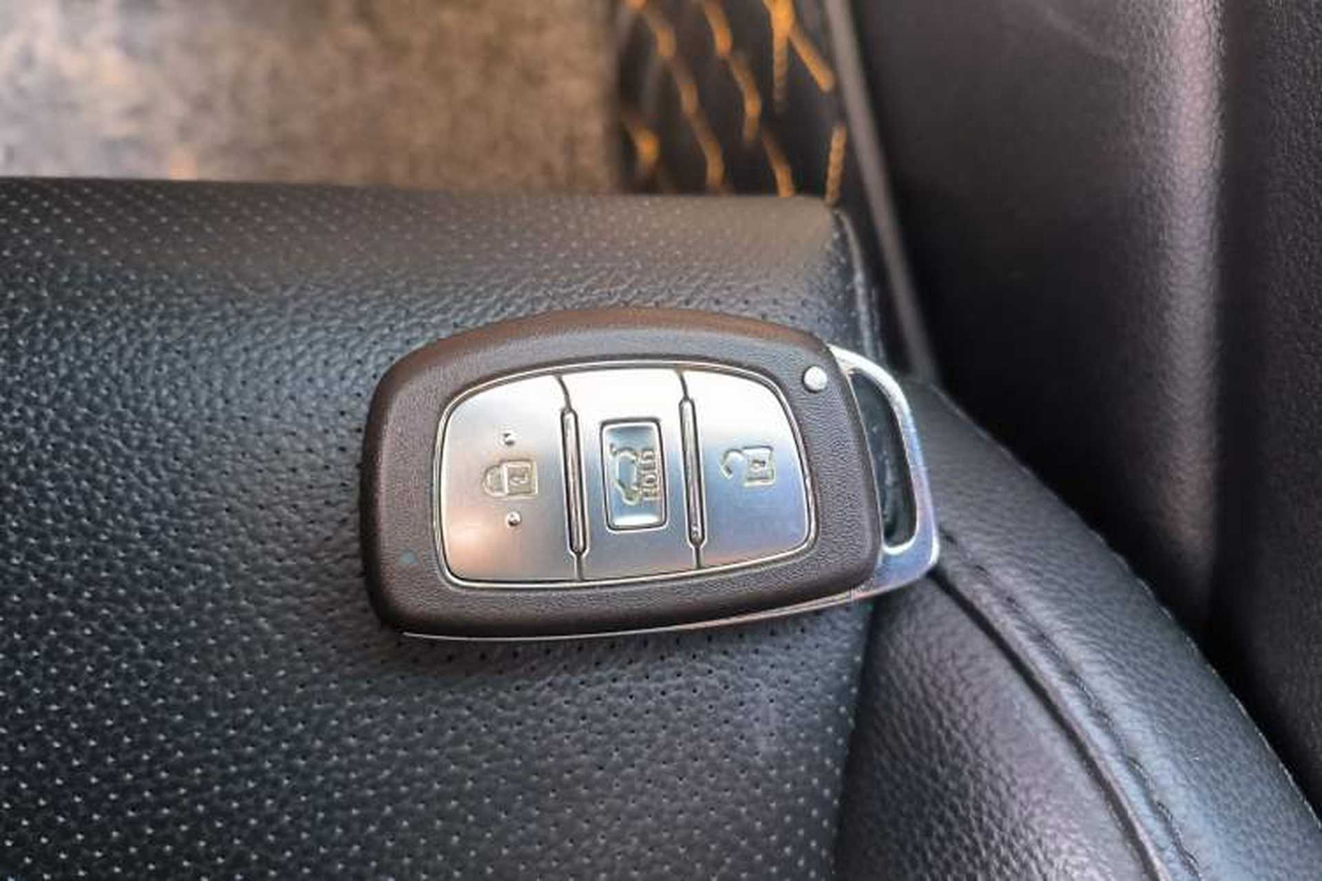 Used Hyundai Tucson 2015 1.6T Dual-Clutch Two-Wheel-Drive Smart Model Vehicle Key