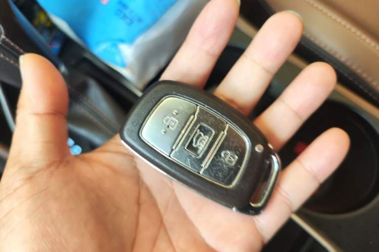 Used Hyundai Tucson 2015 2.0L Automatic Two-Wheel Drive Smart Version Vehicle Key