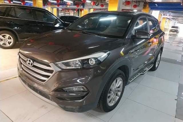 Hyundai Tucson 2015 1.6T Dual-Clutch Two-Wheel-Drive Smart Model usado