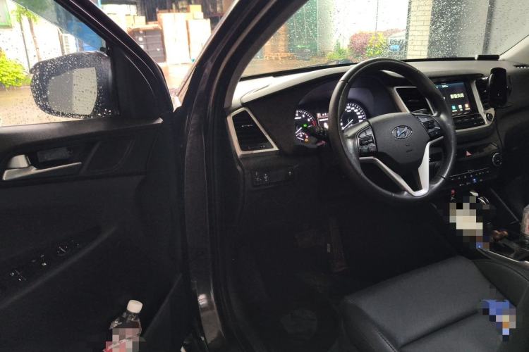 Used Hyundai Tucson 2015 1.6T Dual-Clutch Two-Wheel-Drive Smart Model Driver Seat