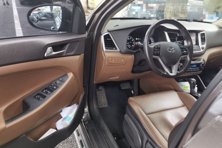 Used Hyundai Tucson 2015 1.6T Dual-Clutch Two-Wheel-Drive Smart Model Driver Seat