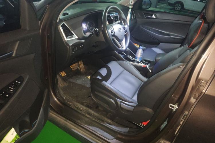 Used Hyundai Tucson 2015 1.6T Dual-Clutch Two-Wheel-Drive Leading Model Driver Seat