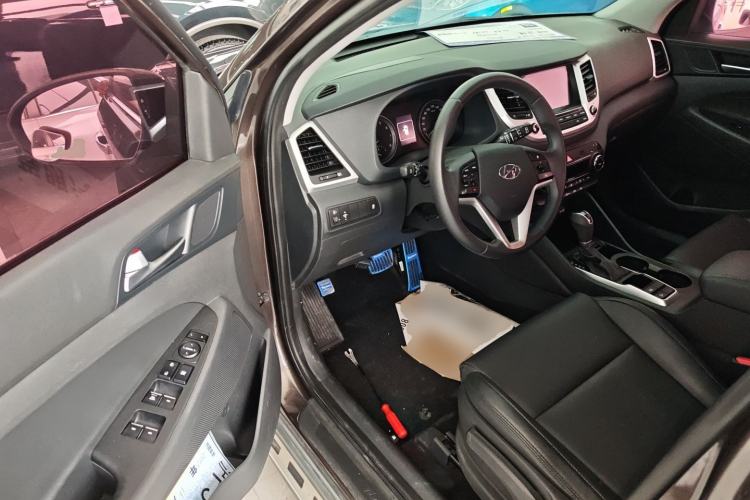 Used Hyundai Tucson 2015 1.6T Dual-Clutch Two-Wheel-Drive Smart Model Driver Seat