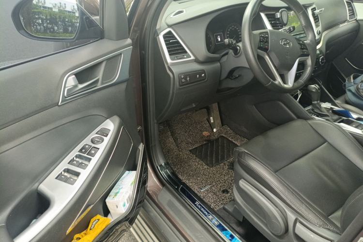 Used Hyundai Tucson 2015 1.6T Dual-Clutch Two-Wheel-Drive Smart Model Driver Seat