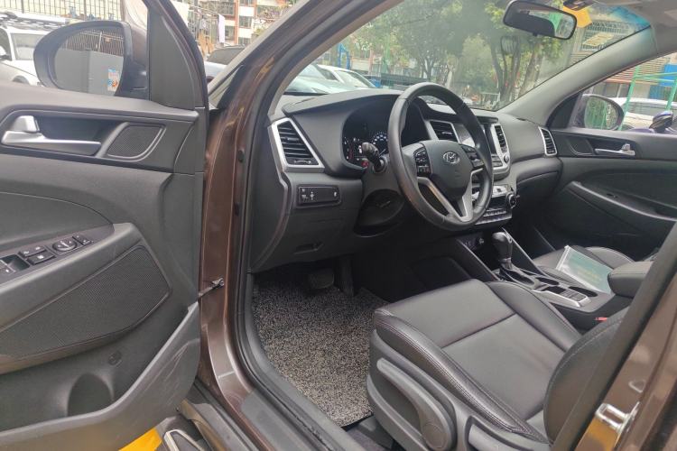 Used Hyundai Tucson 2015 1.6T Dual-Clutch Two-Wheel-Drive Smart Model Driver Seat