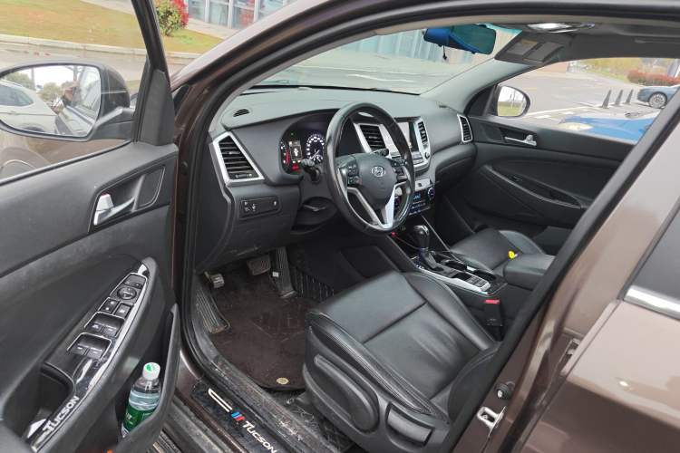 Used Hyundai Tucson 2015 1.6T Dual-Clutch Two-Wheel-Drive Smart Model Driver Seat
