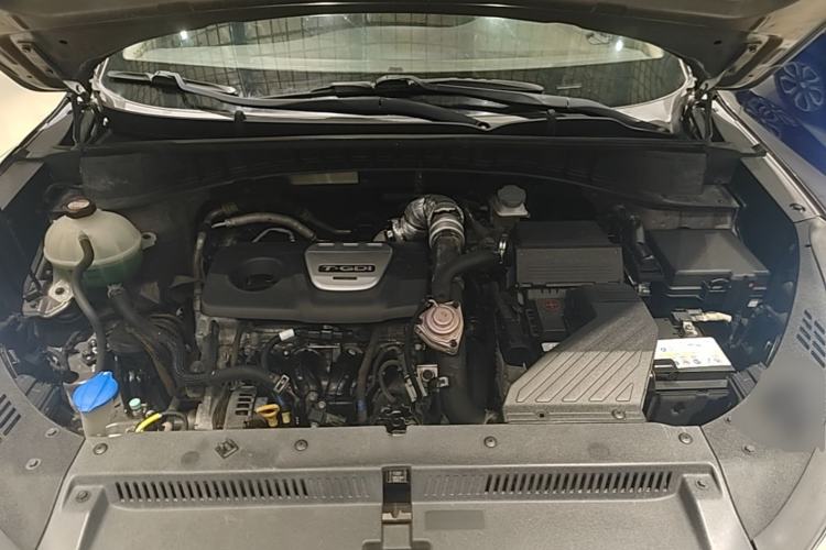 Used Hyundai Tucson 2015 1.6T Dual-Clutch Four-Wheel Drive Flagship Model Engine Bay