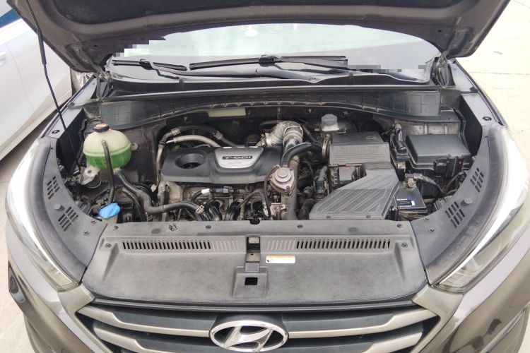 Used Hyundai Tucson 2015 1.6T Dual-Clutch Two-Wheel-Drive Smart Model Engine Bay