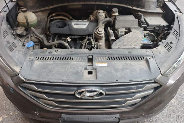 Used Hyundai Tucson 2015 1.6T Dual-Clutch Two-Wheel-Drive Smart Model Engine Bay