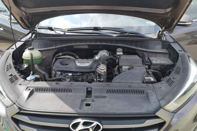 Used Hyundai Tucson 2015 1.6T Dual-Clutch Two-Wheel-Drive Smart Model Engine Bay