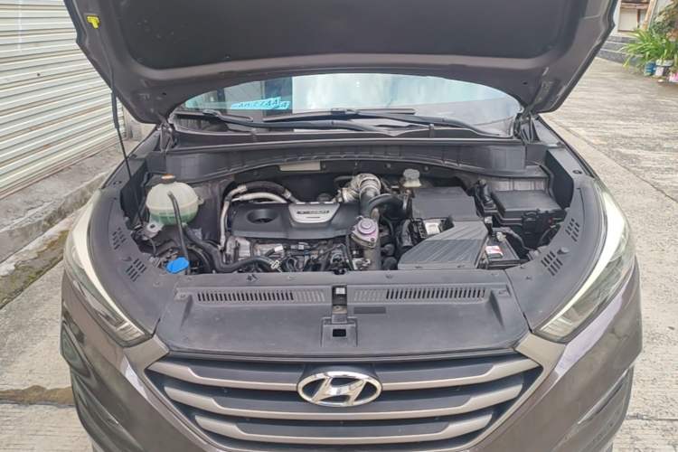 Used Hyundai Tucson 2015 1.6T Dual-Clutch Two-Wheel-Drive Smart Model Engine Bay