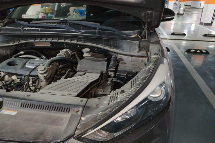 Used Hyundai Tucson 2015 1.6T Dual-Clutch Two-Wheel-Drive Smart Model Engine Bay Left