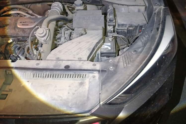 Used Hyundai Tucson 2015 1.6T Dual-Clutch Two-Wheel-Drive Smart Model Engine Bay Left