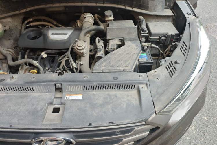 Used Hyundai Tucson 2015 1.6T Dual-Clutch Two-Wheel-Drive Smart Model Engine Bay Left