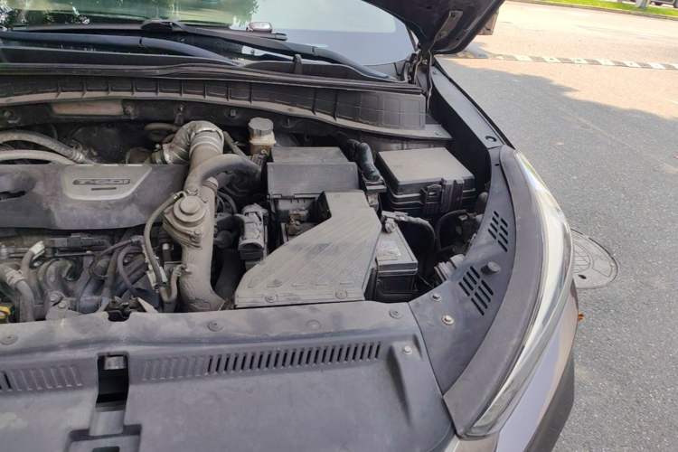 Used Hyundai Tucson 2015 1.6T Dual-Clutch Two-Wheel-Drive Smart Model Engine Bay Left