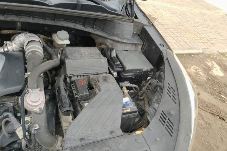 Used Hyundai Tucson 2015 1.6T Dual-Clutch Two-Wheel-Drive Smart Model Engine Bay Left