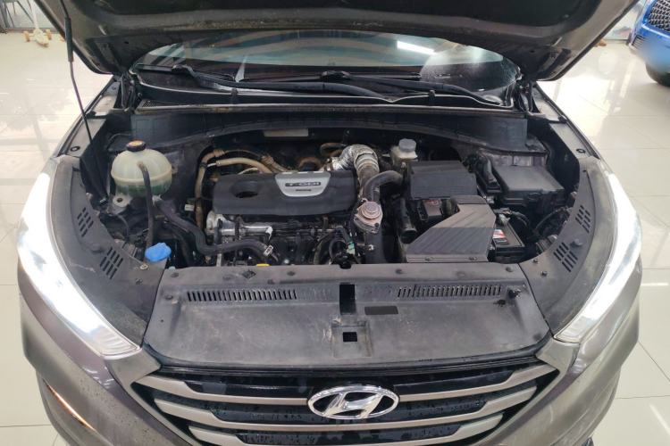 Used Hyundai Tucson 2015 1.6T Dual-Clutch Two-Wheel-Drive Smart Model Engine Bay