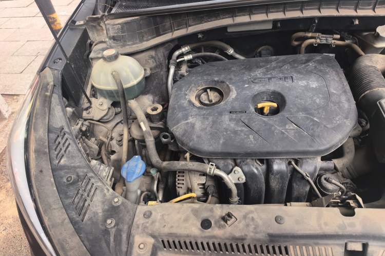 Used Hyundai Tucson 2015 2.0L Automatic Two-Wheel Drive Smart Version Engine Bay Right