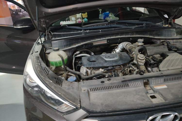Used Hyundai Tucson 2015 1.6T Dual-Clutch Two-Wheel-Drive Smart Model Engine Bay Right