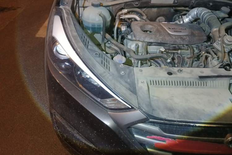 Used Hyundai Tucson 2015 1.6T Dual-Clutch Two-Wheel-Drive Smart Model Engine Bay Right