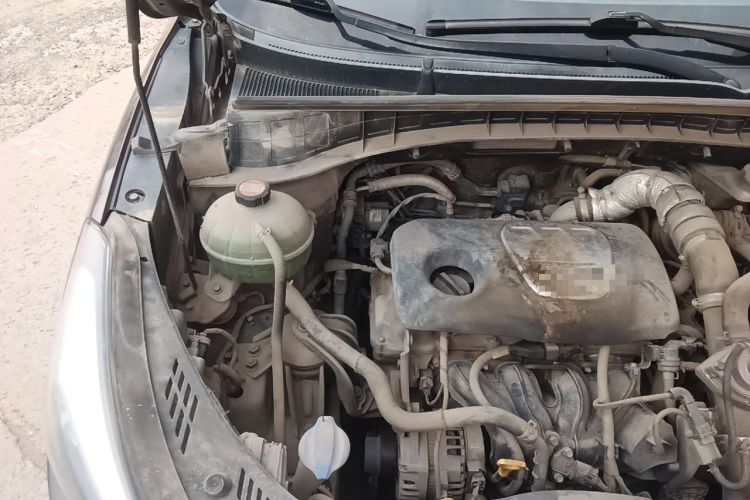 Used Hyundai Tucson 2015 1.6T Dual-Clutch Two-Wheel-Drive Leading Model Engine Bay Right
