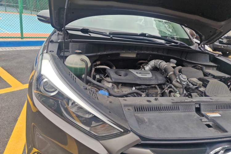 Used Hyundai Tucson 2015 1.6T Dual-Clutch Two-Wheel-Drive Smart Model Engine Bay Right