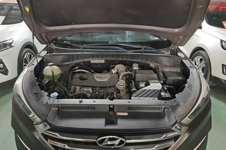Used Hyundai Tucson 2015 1.6T Dual-Clutch Two-Wheel-Drive Smart Model Engine Bay