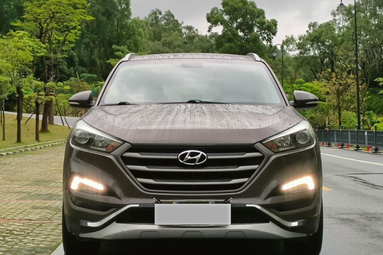 Used Hyundai Tucson 2015 1.6T Dual-Clutch Two-Wheel-Drive Smart Model Exterior 1