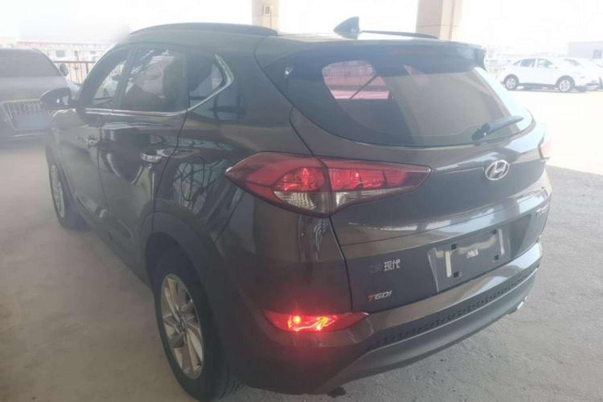 Used Hyundai Tucson 2015 1.6T Dual-Clutch Two-Wheel-Drive Smart Model Exterior 2