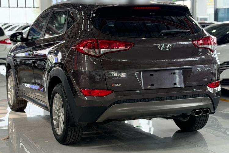 Used Hyundai Tucson 2015 1.6T Dual-Clutch Two-Wheel-Drive Smart Model Exterior 2