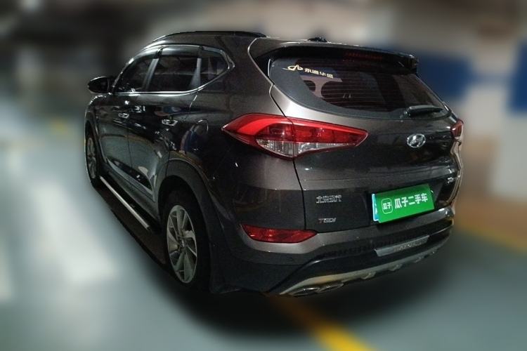Used Hyundai Tucson 2015 1.6T Dual-Clutch Two-Wheel-Drive Smart Model Exterior 2
