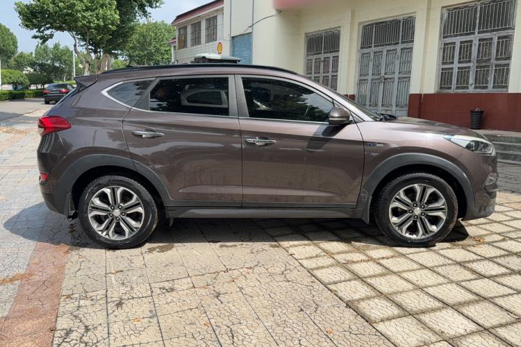 Used Hyundai Tucson 2015 1.6T Dual-Clutch Two-Wheel-Drive Leading Model Exterior 3