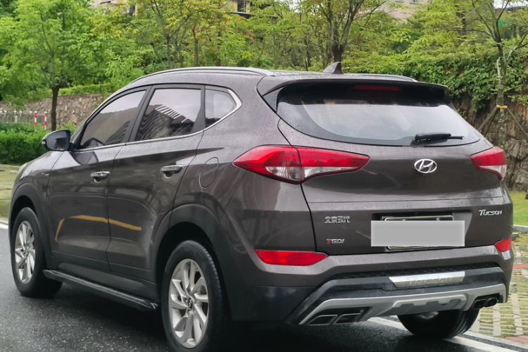Used Hyundai Tucson 2015 1.6T Dual-Clutch Two-Wheel-Drive Smart Model Exterior 4
