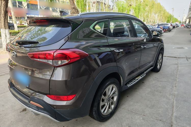 Used Hyundai Tucson 2015 1.6T Dual-Clutch Two-Wheel-Drive Smart Model Exterior 4