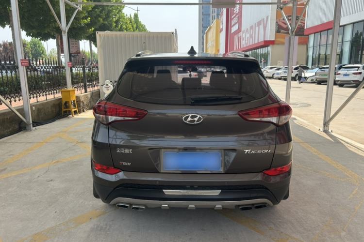 Used Hyundai Tucson 2015 1.6T Dual-Clutch Two-Wheel-Drive Smart Model Exterior 5